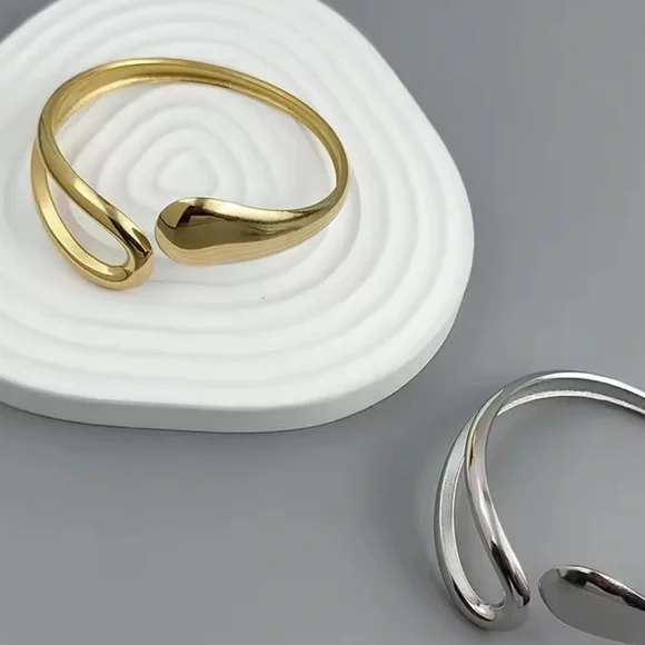 Water drop stainless steel gold plated 18K bracelet
high quality waterproof - Picture 4 of 8